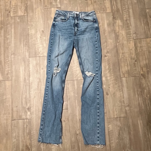 Zara Flare Jeans size 6 High Waisted Distressed Medium Wash - Picture 7 of 12